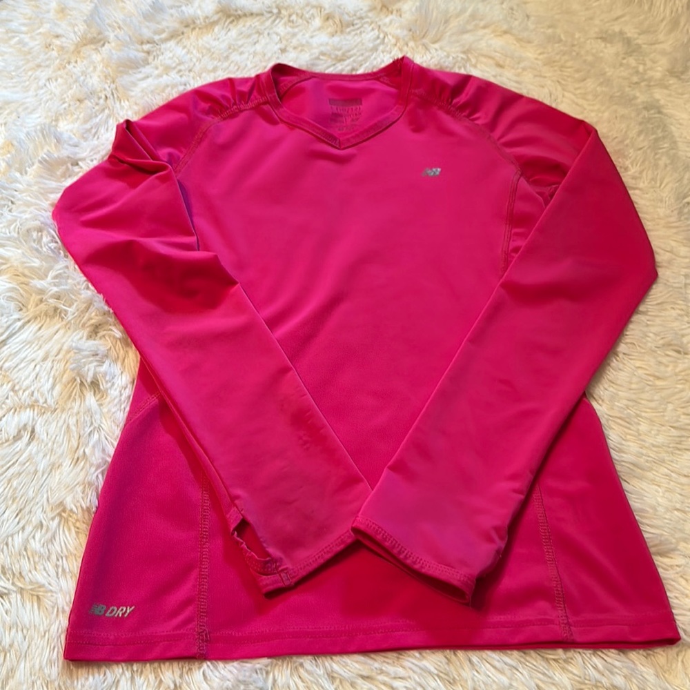 Girls semi Fitted New Balance shirt